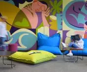 School for children from Ukraine - adaptation of a floor in an office building (XY Studio)