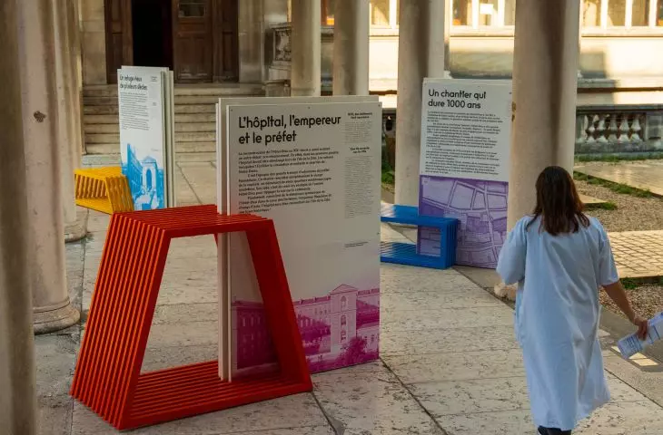 Hôtel-Dieu jest najstarszym szpitalem położonym w Paryżu. Był świadkiem wydarzeń minionych wieków, a wraz z nim wielokrotnie zmieniała się forma.