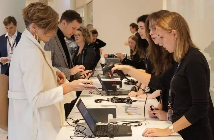 the event was assisted by numerous volunteers
