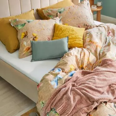 The firmness of the mattress and the type of mattress are key aspects to ensure a healthy sleep
