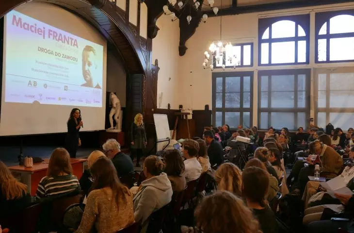 The lecture was invited by Dr. Elżbieta Komarzyńska-Swieściak