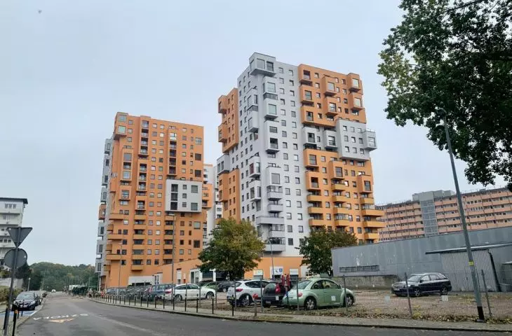 The neighborhood of the Big Boy development. In the background, a Danzig wave building
