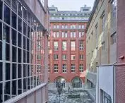 architekci zaadaptowali dawną piekarnię na akademik 