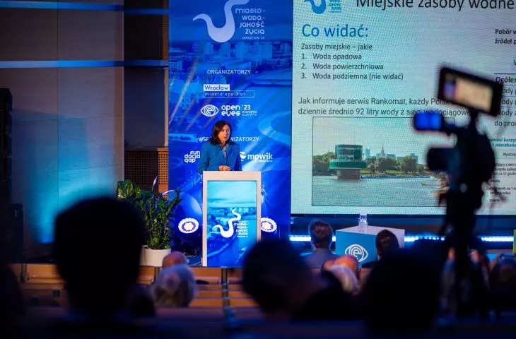 lecture by Prof. Ewa Krogulec on urban water resources in the face of climate change
