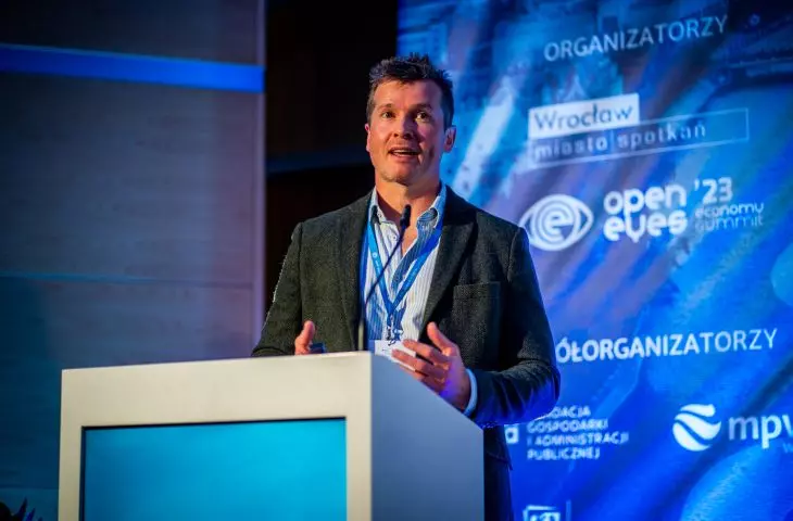 Russel Galt, kierownik Polityki i Nauki w Earthwatch Europe