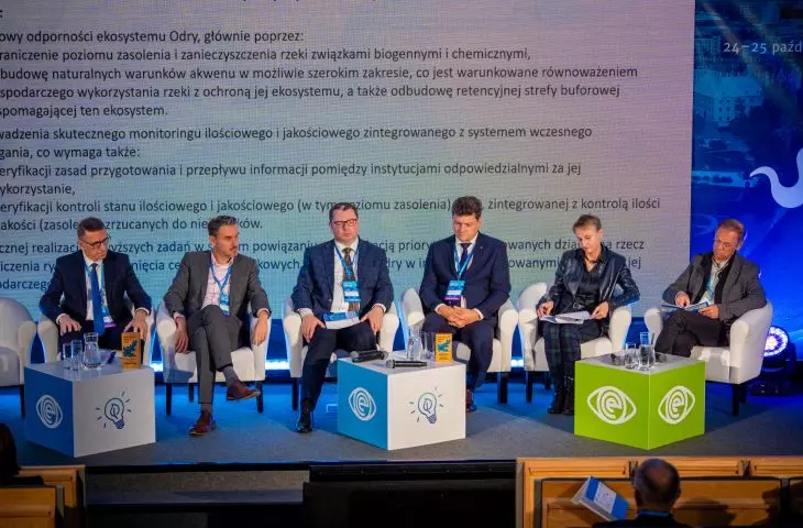 panel poświęcony dokumentowi programowemu III Wodnego Okrągłego Stołu: Zarządzanie wodą w sytuacjach kryzysowych