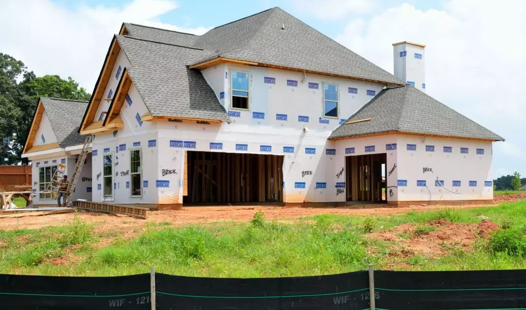 Insulating any building requires several types of insulation materials. Make sure your home will have airtight insulation from the foundation to the roof! 