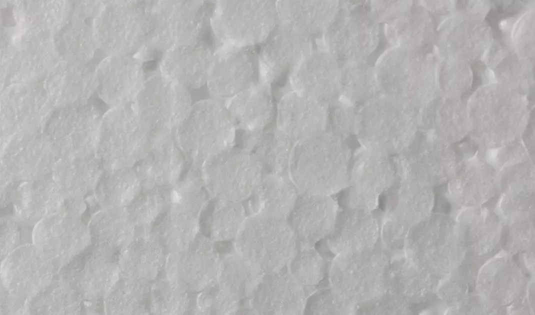 Air is as much as 98% of the volume of polystyrene foam! It is the air bubbles that form a barrier to temperature and determine its insulating properties