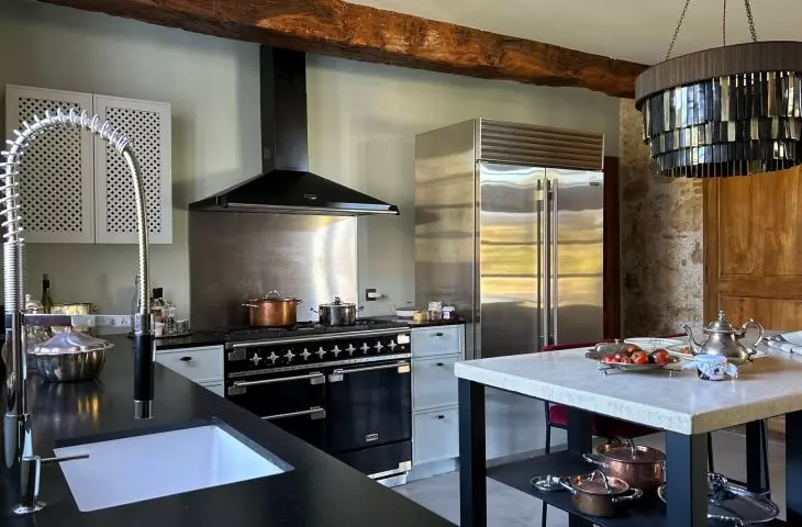 In addition to aesthetic aspects, the architect focused on functional equipment