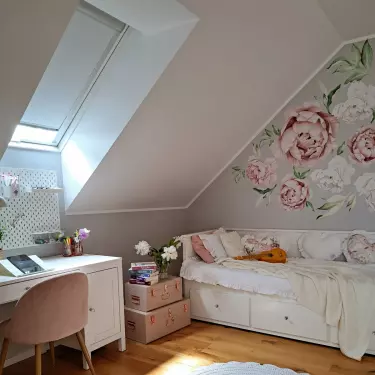 Roller shutters for roof windows can be a source of design inspiration for our attic