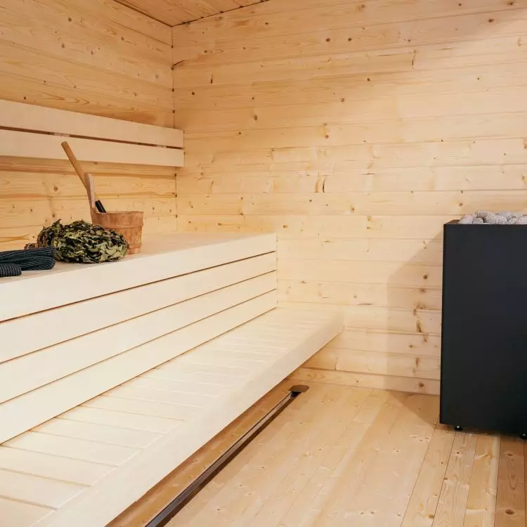 Domowe sauny są zwykle wykonane z drewna cedrowego lub innych materiałów, które są odporne na wilgoć i wysoką temperaturę