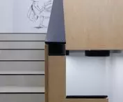minimalistyczna klatka schodowa