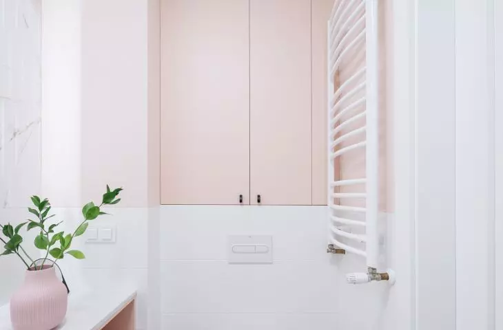 The cabinetry was created in the Decoroom carpentry shop