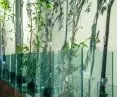 w galerii działają dyfuzory z BioMedAqua — sucha mgła zestawiona z roślinnością eliminuje w pomieszczeniu patogeny