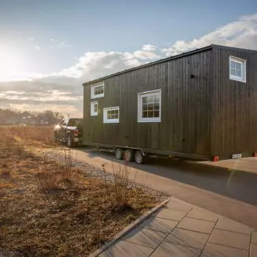The mobile home can be transported to any location