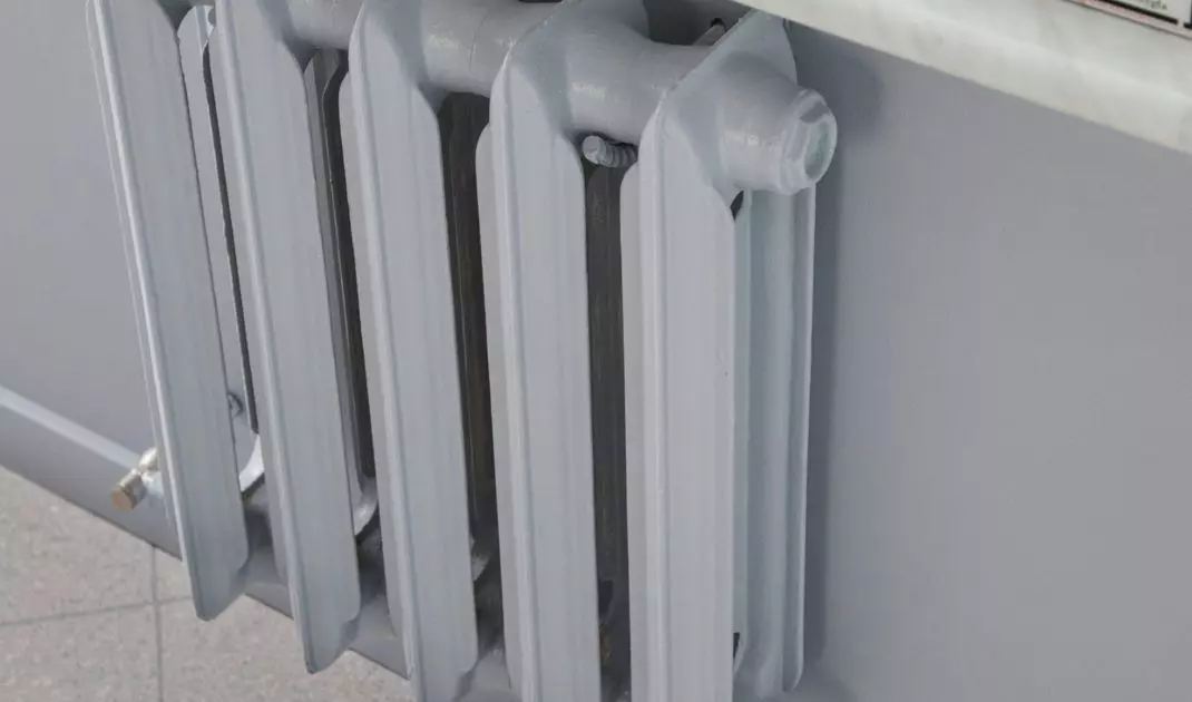 Pomalowanie kaloryfera może całkowicie odmienić wygląd wnętrza