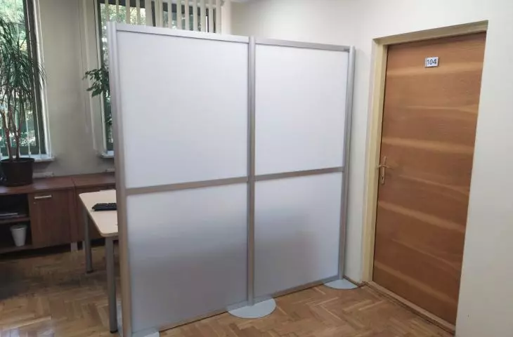 Ścianka w biurze
