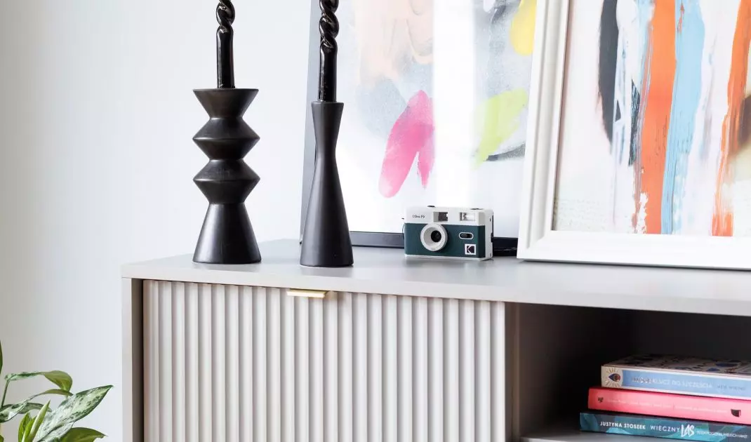 The RTV cabinet is decorated with fluted fronts