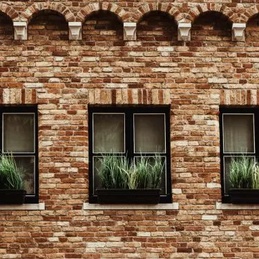 Hand-formed bricks are the most expensive type of ceramic materials. The second most expensive are tiles and corner bricks