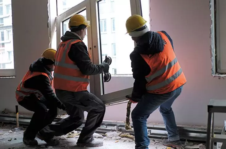 Removal of windows in the Atrium in Warsaw 
