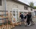 Packing windows for transport