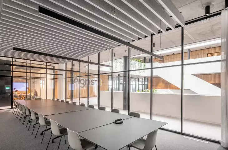 Sufit HeartFelt® Baffles, Siedziba Agristo w Wielsbeke, Belgia