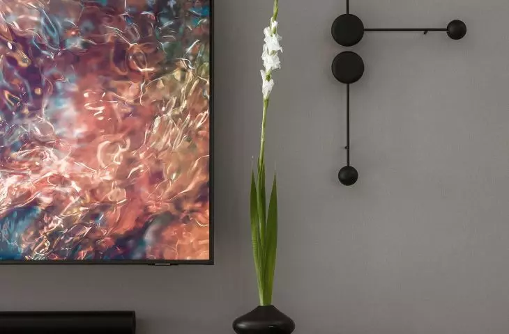 It all started with a stone. We take a look inside an apartment in Zoliborz.