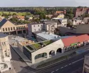 Skwer Usług Kultury – „Przystanek Edukacja”, Wieleń  autorzy: Neostudio Architekci, architekci: Bartosz Dawid Jarosz, Paweł Świerkowski, Tomasz Sołtysiak