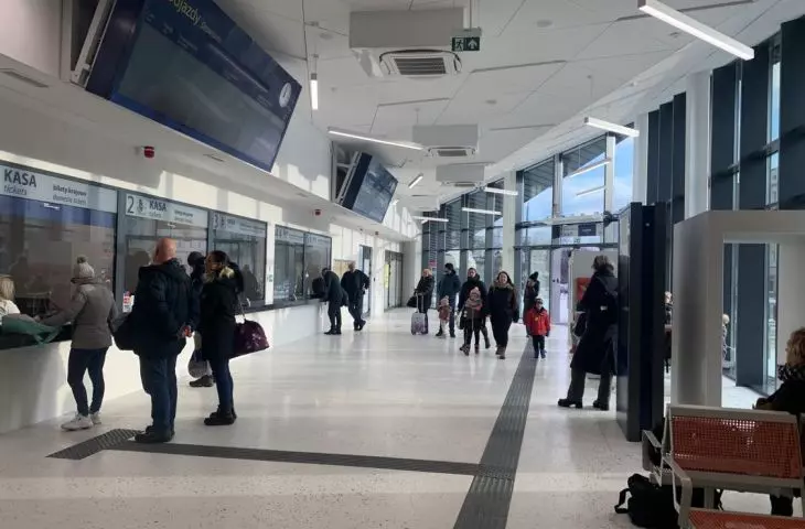 Waiting room and lobby of the new station