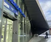 Entrance from Domowski's side