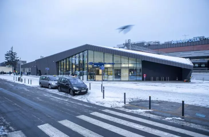 The mischievous compare the appearance of the new building to the stores of a well-known discount chain