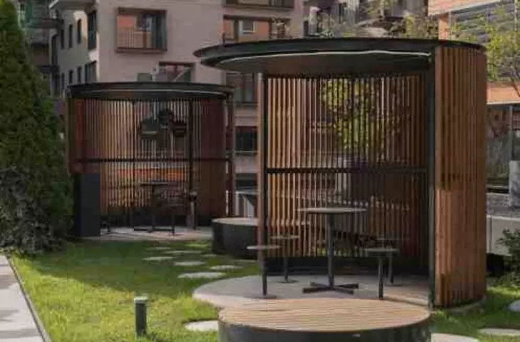 Public space next to Globis building, Poznań