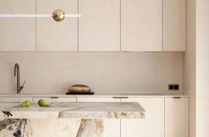 In the kitchen you will find Turkish limestone