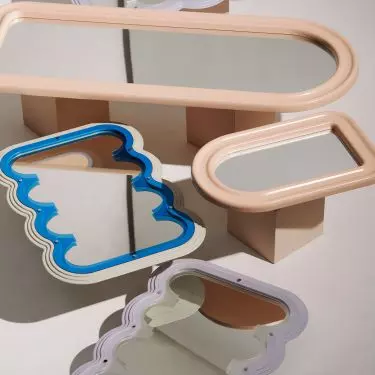 Peach frame mirror is an extremely fashionable element
