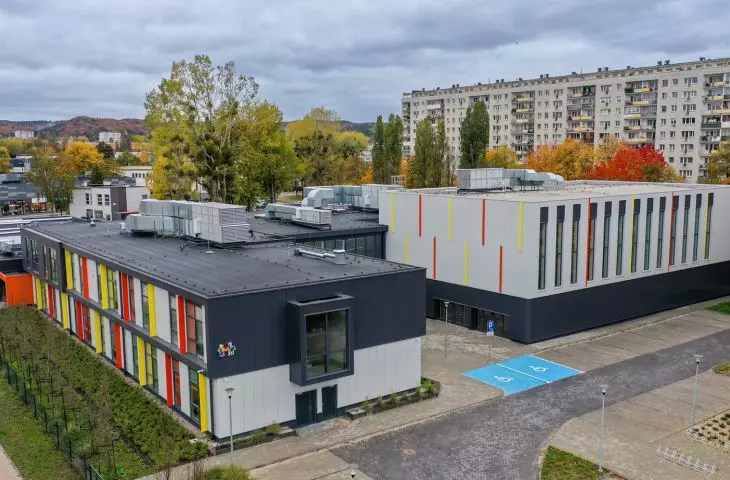Karrier BK, X-dek™, Podstawowa Szkoła  Społeczna „Niedźwiednik” w Gdańsku (Polska)