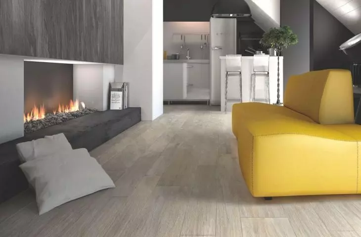 Wood-like tiles will emphasize the cozy character of the arrangement