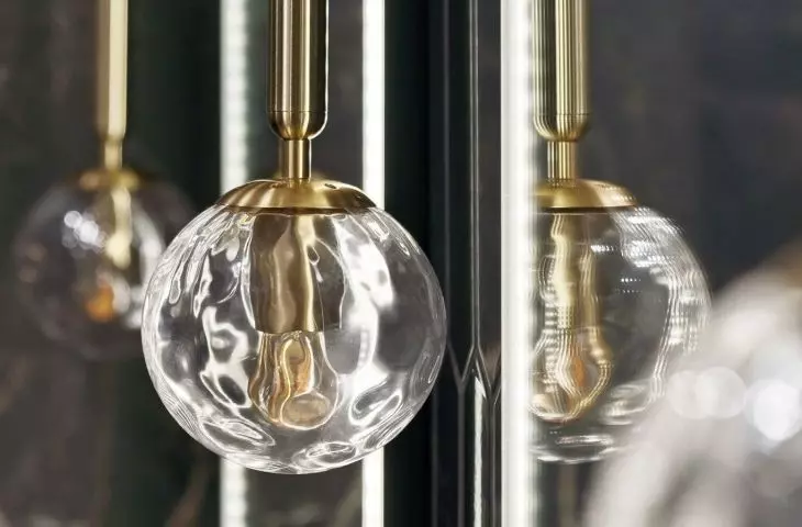 Lamps with gold elements add elegance
