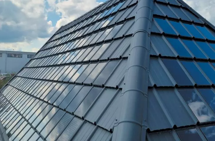 Solid roof with eTile Classic from Electrotile