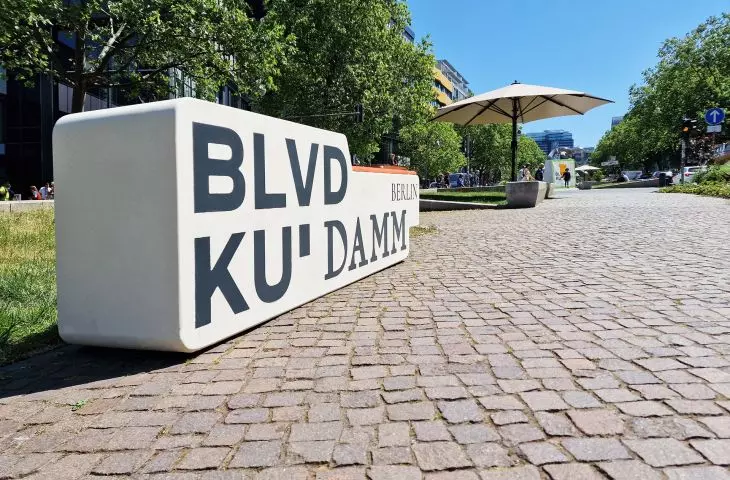 Custom-made realization - a set of concrete seats in Berlin