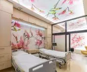 Printed ceilings and light walls