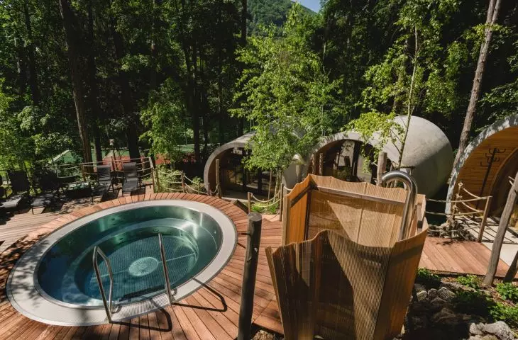 RONDO whirlpool bathtub