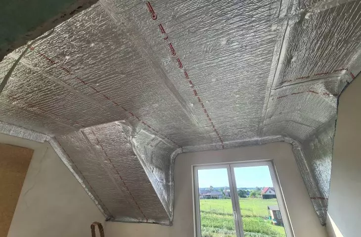 Izolacja poddasza w Gdyni materiałem Aluthermo® QUATTRO