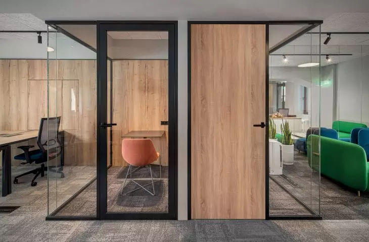 Drzwi Urban Plus FR i Timber Plus FR o odporności ogniowej EI 30