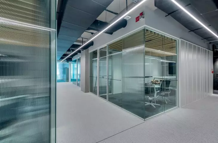 GSW Office Plus double-glazed glass wall system