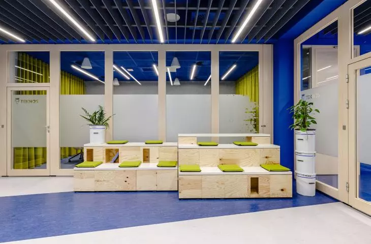 Teknos, Warsaw