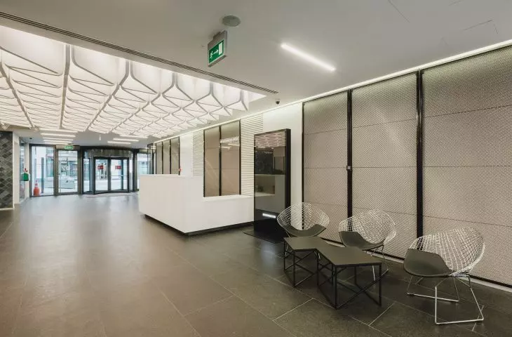 MEXTRI acoustic baffles - custom cut in the common areas of the A4 Business Park building in Katowice, Poland