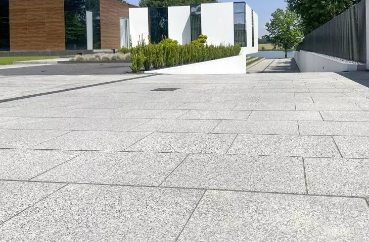 Strzegom granite paving slabs