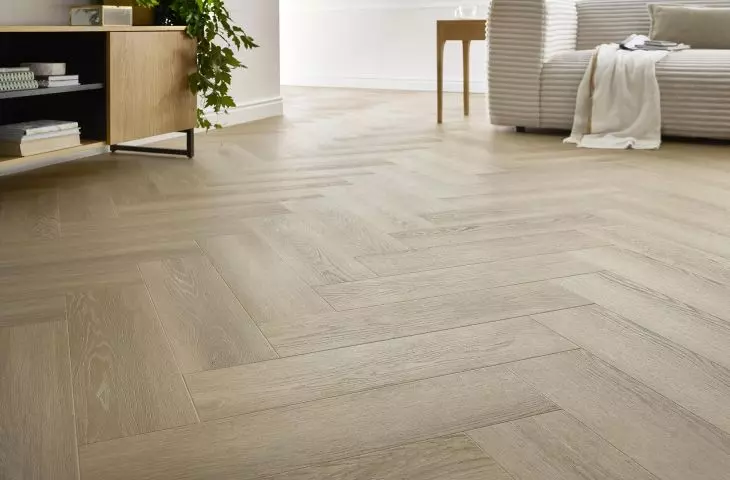 Herringbone Dryback is a dimensionally stable and extremely impact-resistant collection. It consists of fourteen unique colors