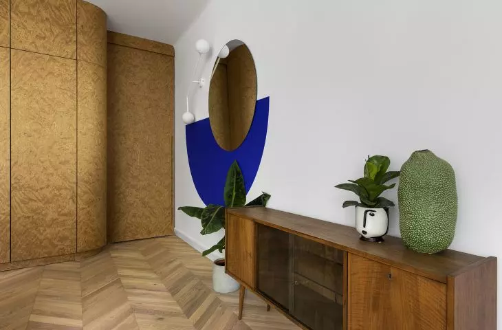 Realizacja wnętrza z wykorzystaniem forniru 10.07 ALPI Walnut Burl. Projekt: Studio METRY Julia Zembrzuska, zdjęcie: Kąty Proste, fotografia wnętrz.