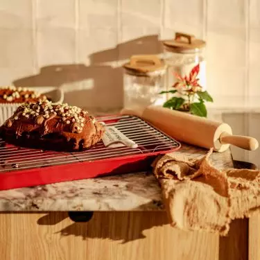 The interior is filled with the smell of spices, added to freshly baked gingerbread